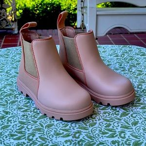 NEW! Native Kensington Treklite boots